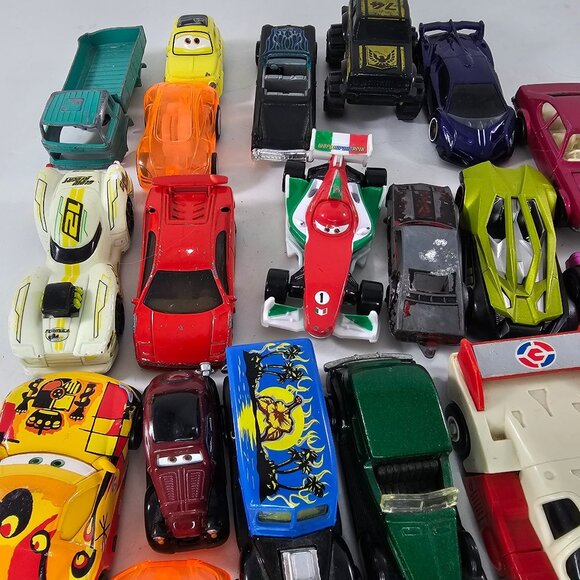 Mixed Toy Car Lot Matchbox Hot Wheels Assorted Styles Vintage Modern - Picture 3 of 10
